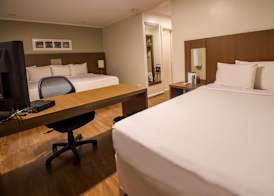 Hotel Deville Curitiba 4