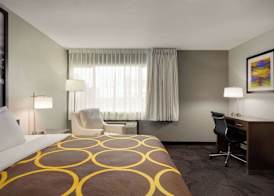 Super 8 by Wyndham Eureka 5