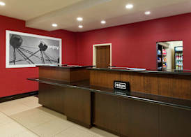 Hampton Inn & Suites National Harbor/Alexandria Area 4