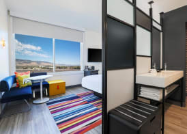 Aloft by Marriott Reno-Tahoe International Airport 4