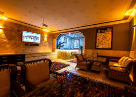 Crazy Horse Hotel 3