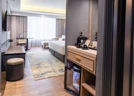Mangkuluhur ARTOTEL SUITES 4