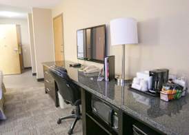 Prairie Crest Calgary Airport by IHG 3