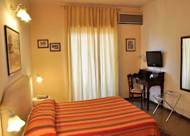 TK HOTEL - ex Ares 4