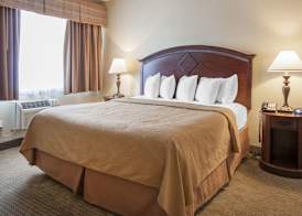 Quality Inn & Suites Airport 2