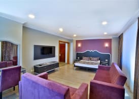 The Hera Premium Hotels 5
