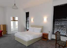 Opul Boutique at Admiral House 5