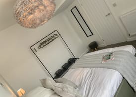 Charming Apartment Ilfracombe, Central Location 2
