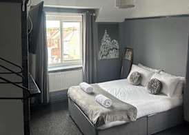Sheridans hotel 5