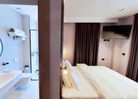 StarLight Hotel 2