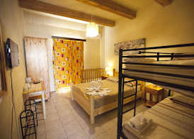 Grotto's Paradise B&B 2