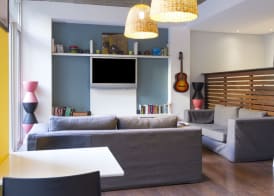 Circus Hostel 5