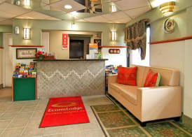 Econo Lodge Clarks Summit - Scranton 2