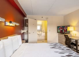 Red Roof Inn Elkhart 4