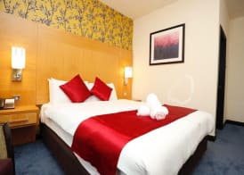Acorn Lodge Hotel Gatwick & Parking 2