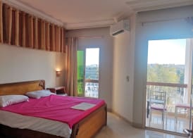 Golden Rose Hotel 3