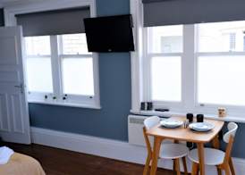Ideal location- Studio flat in heart of the city 2
