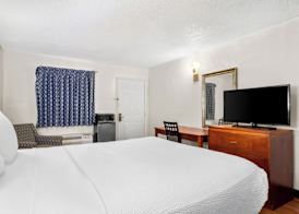 Homestay Inn and suites 3