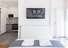 Stylish New Paradise for 2 in Marousi 4