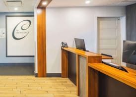 Econo Lodge 3