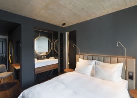 Legend Hotel 3