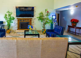 Quality Inn & Suites Woodstock near Lake Geneva 4