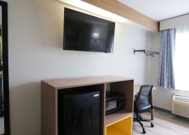 Days Inn by Wyndham Flint/Bishop International Airport 5