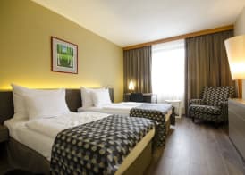 Expo Hotel 5