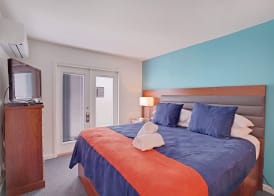 INNdulge Iconic Gay Men's Resort 3