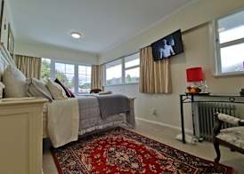 Geyser Lookout BnB 5