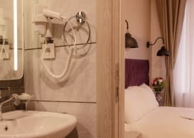 The Lola Hotel 5