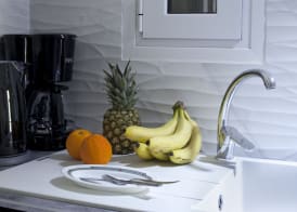 Victoria Square, Cozy and Stylish Apartment 5