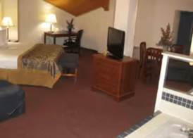 LakeWood Inn & Suites 5