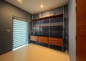 AP HOUSE 5