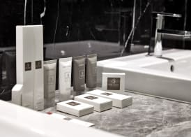 THE FACE Suites Hotel 4