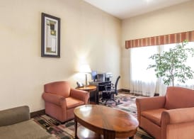 Quality Inn & Suites Portsmouth 3