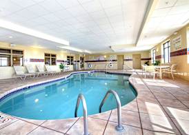 Hampton Inn & Suites West Bend 4