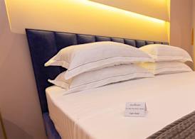Light Hotel 5