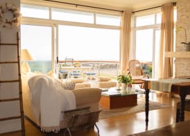 138 Marine Beachfront Guesthouse 2