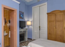Hostal Girona 5