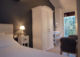 Cosmopolitan Central Rooms 5