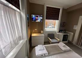 Grosvenor Place Guest House 3