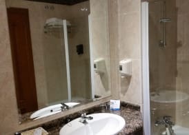 Hotel Humanes 4