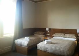 Douglas Hotel 3