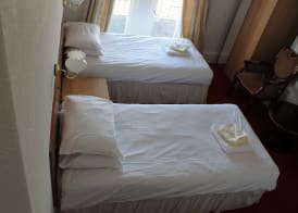 The Glastonbury Hotel 4