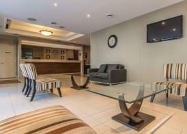 Comfort Suites Downtown 4
