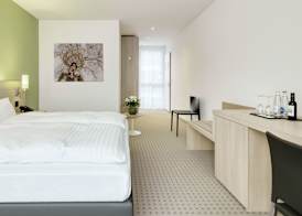 Hotel Eastside (free parking garage) 5