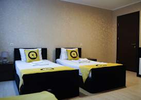 Aura Plaza Hotel 5