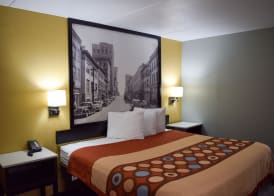Super 8 by Wyndham Raleigh Downtown 5