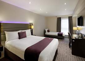 Premier Inn Stourbridge Town Centre 5